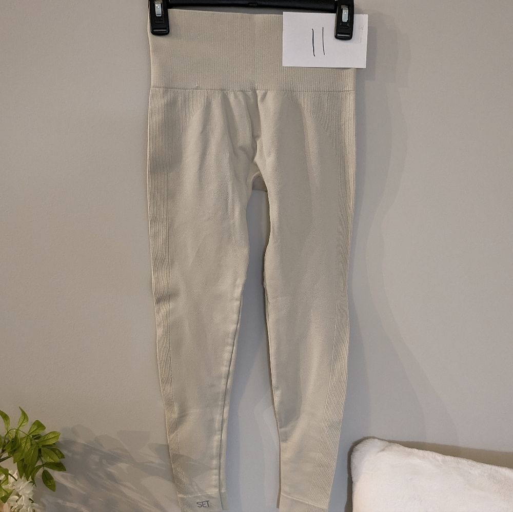 #11 Set Active leggings size small